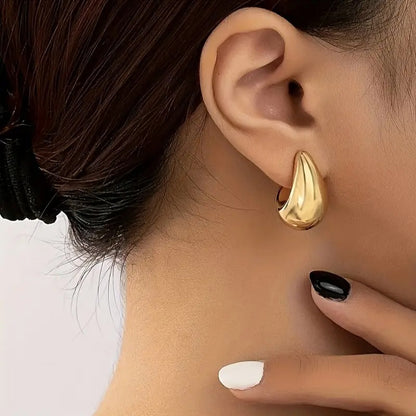 طقم أقراط ألماس دائري فاخر لامع - مطلي بالذهب عيار ٢٤ قيراطًا | بريق فاخر